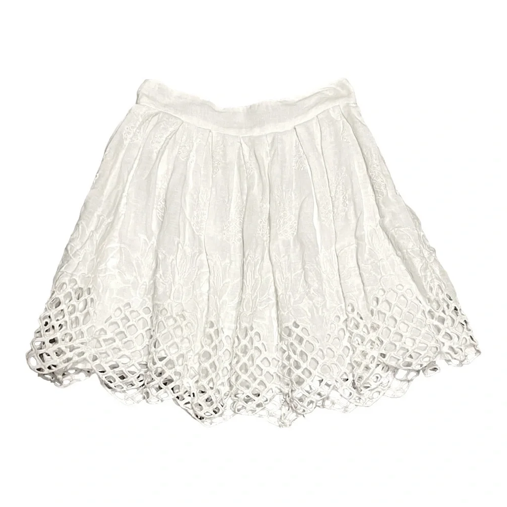 Cara Cara Avery White Mini Skirt Size Medium - Picture 3 of 6
